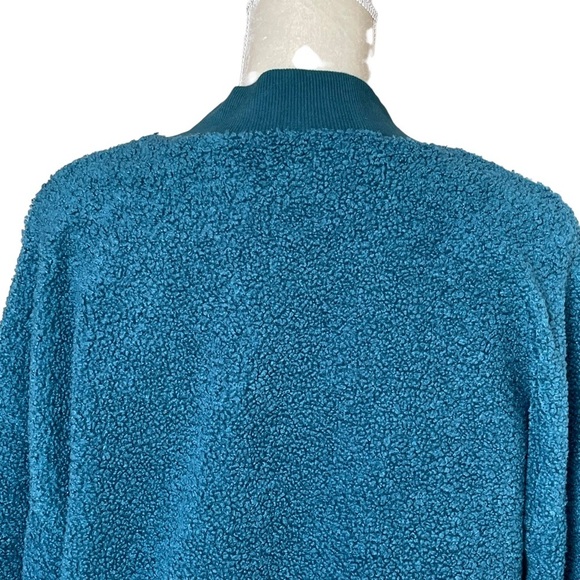 Fabletics Women’s Malia Polar Fleece Sweatshirt Size M Teal Pullover Crop Comfy - Picture 7 of 10